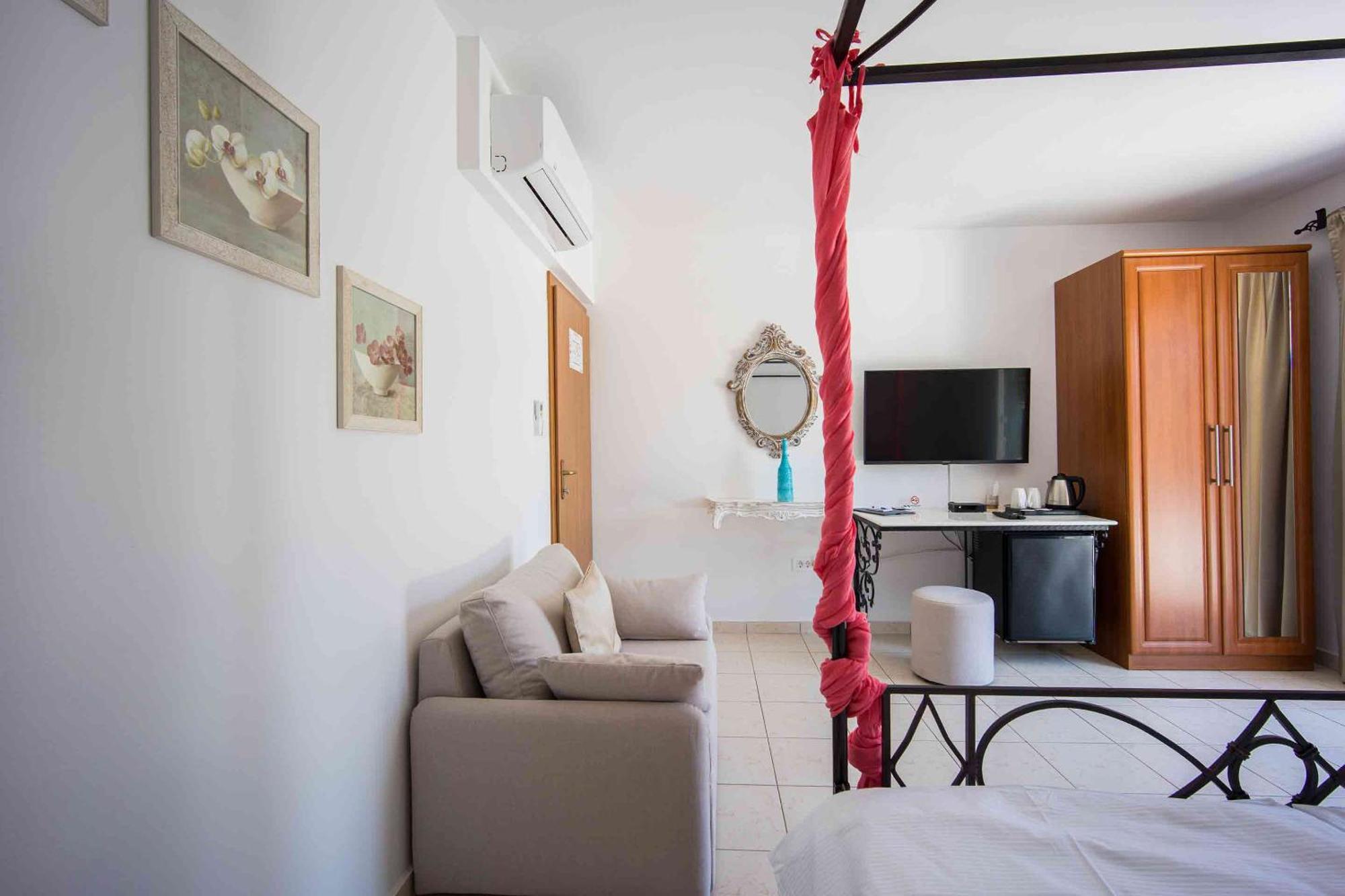Boutique Guesthouse Sveti Petar, On The Beach, Heated Pool & Boat Berth - Adult Only Nečujam Habitación foto